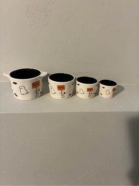 Rae Dunn snoopy Halloween double sided measuring cups